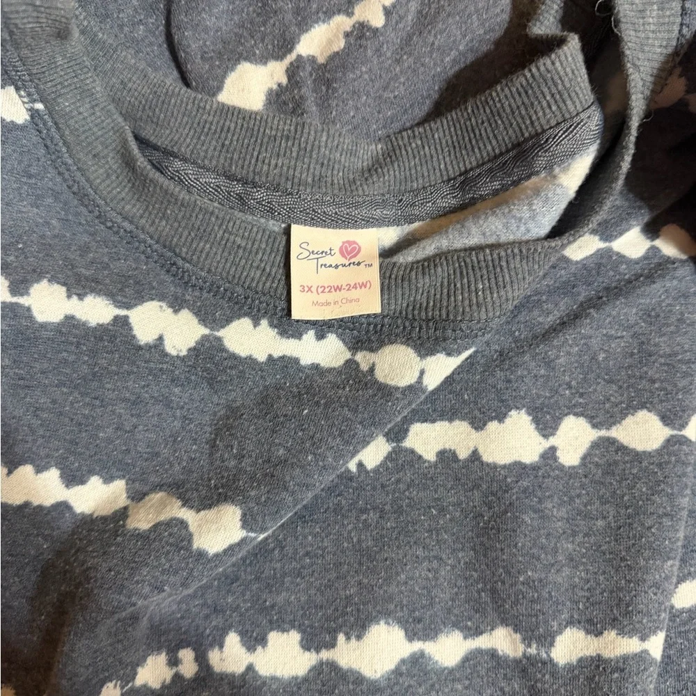 Secret Treasures Women’s Lounge Set - Picture 3 of 5